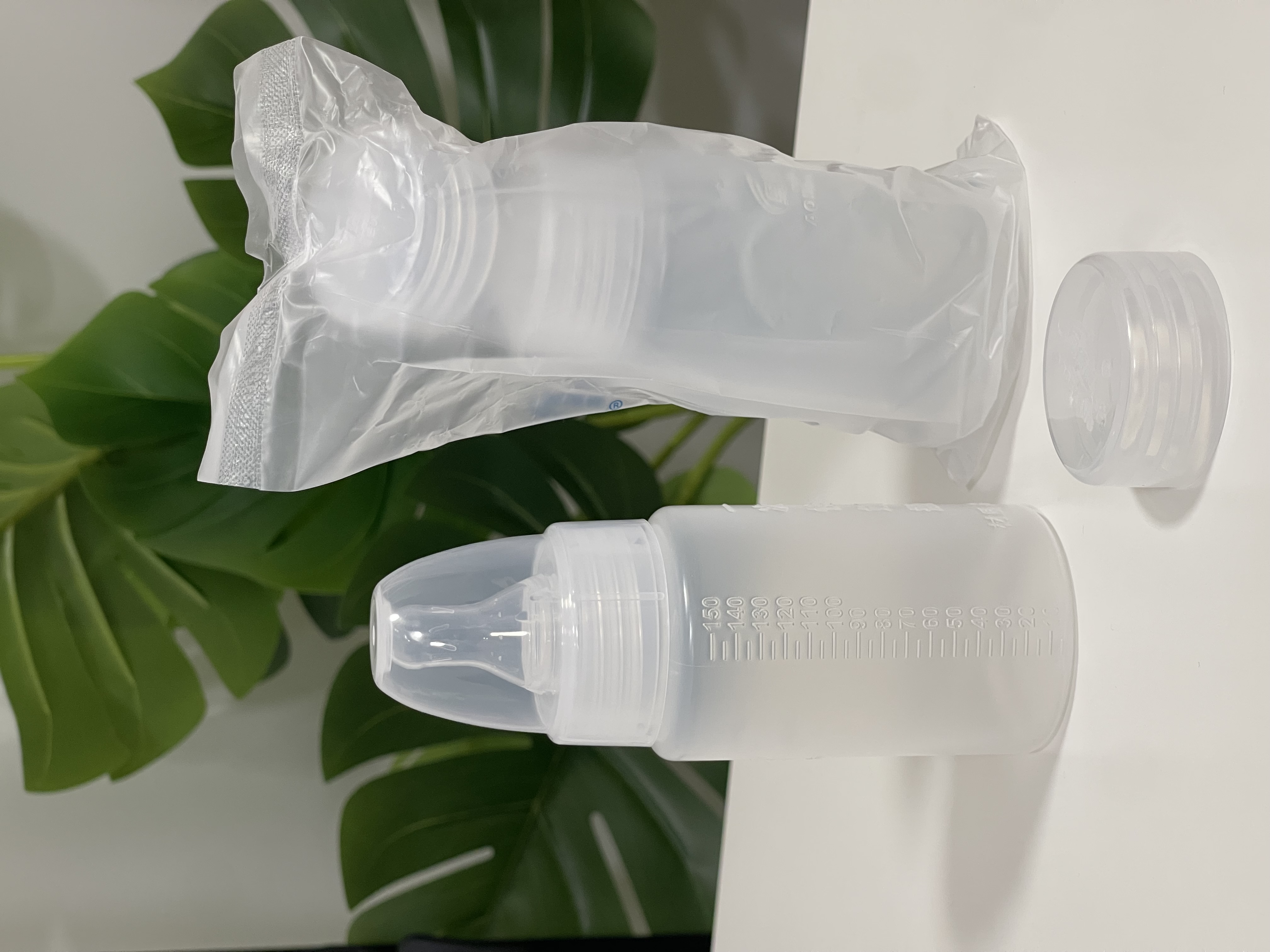 زجاجات الحليب مسبقة التعقيم